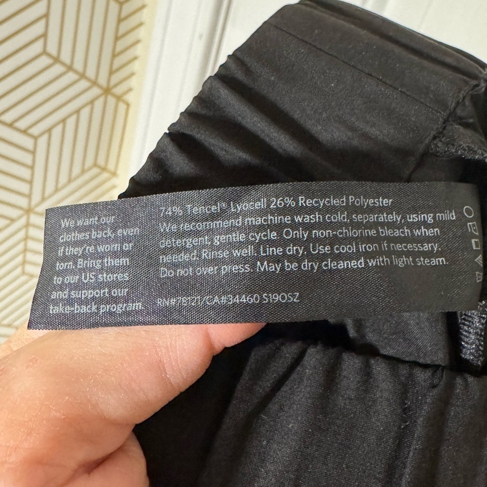 Eileen Fisher - Black Tencel Lyocell Blend Comfy Lounge Cropped Pants - Picture 7 of 8